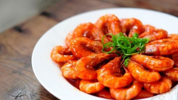 Nằm mơ thấy ăn tôm đánh đề con gì?