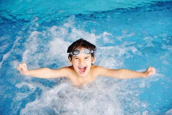 Giải mã giấc mơ thấy bơi lội